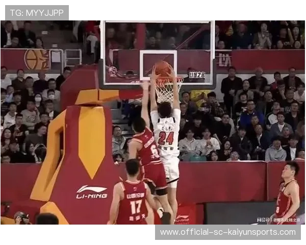 张文逸25分领衔，广东男篮遭遇105-92失利，广东男篮161分